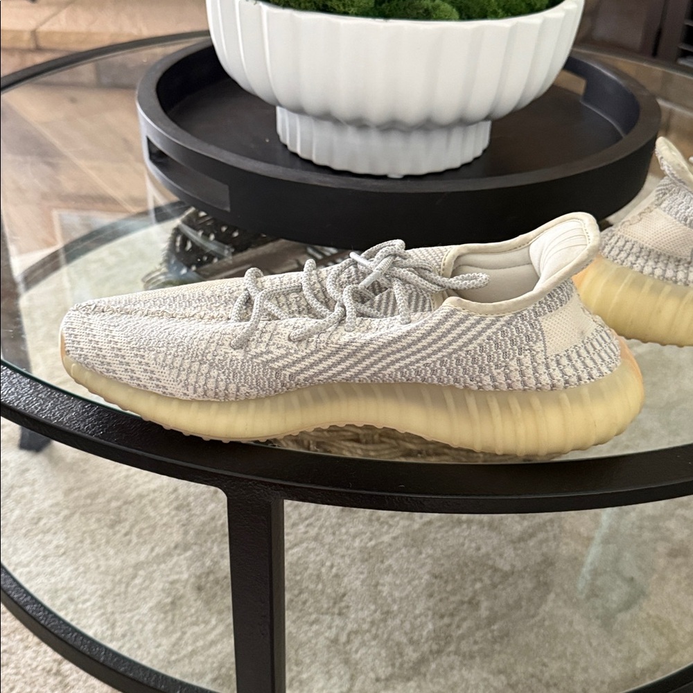 Adidas x Yeezy Boost 350 V2 in Lundmark Nylon - Picture 3 of 13